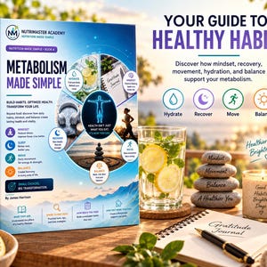 K&ouml;nnte beinhalten: Ein Buch mit dem Titel Metabolism Made Simple von James Harrison, mit blauem Einband und Gesundheits-Symbolen. Daneben stehen ein Glas Zitronenwasser, ein Stapel aus vier mit Gewohnheiten beschrifteten Steinen, eine Kerze, ein Tagebuch und wei&szlig;e Kopfh&ouml;rer.