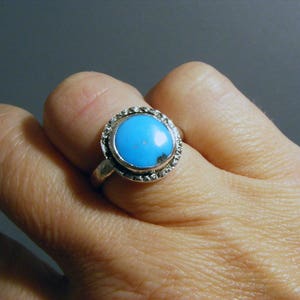 Beautiful sky blue, turquoise ring, sterling silver, &quot;sleeping beauty&quot; turquoise, hammered silver ring band, southwest cabochon