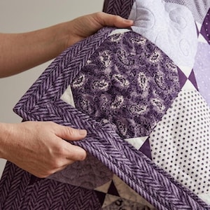 Easy PDF quilt pattern with step by step hourglass block construction diagram