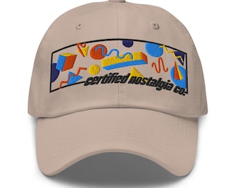 Retro geometrisk broderad pappahatt | 90-tals abstrakt keps | Vintage streetwear-hatt | Unisex basebollkeps | Certified Nostalgia Co.