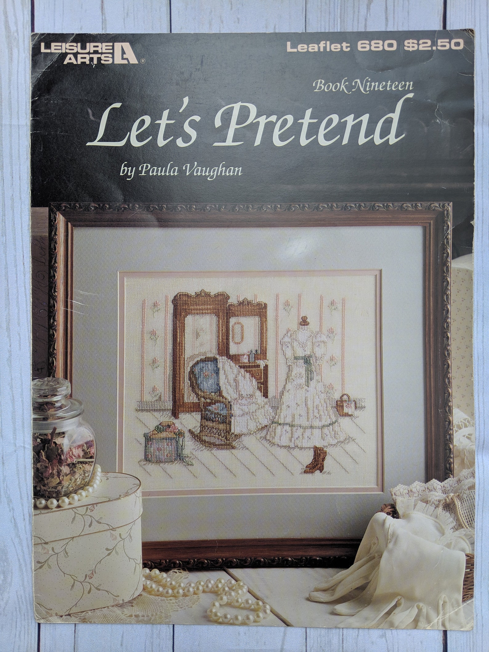 Counted Cross Stitch Leaflet by Paula Vaughan let's Etsy Sweden