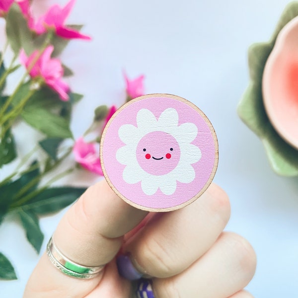 Smiling Daisy Pin Badge // Wooden pin badge, Eco friendly pin badge, Pink flower pin, Cute pin badges, Letterbox gift, Gifts under 10 pounds