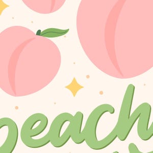 K&ouml;nnte beinhalten: Eine grafische Illustration mit hellrosa Pfirsichen und gr&uuml;nen Bl&auml;ttern auf cremefarbenem Hintergrund. Das Design enth&auml;lt kleine gelbe vierzackige Sterne und verstreute Punkte. Das Wort peach ist in einer gro&szlig;en, kursiven, hellgr&uuml;nen Schriftart geschrieben.