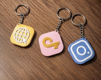 Custom NFC Smart Keychain | 3D Printed Social Media Business Card Keyring