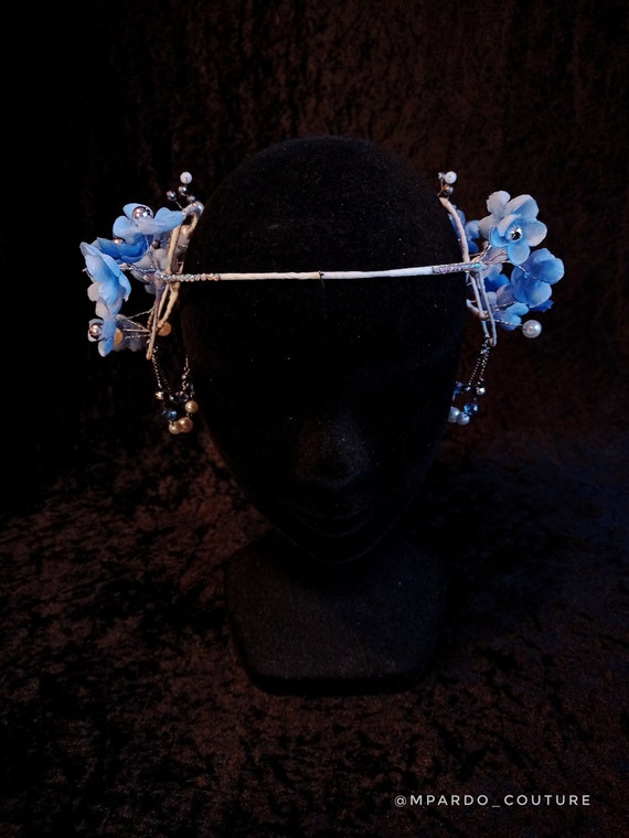 Wreath Ooak - Blue Flowers, Faux Pearls, Beaded Chains  display picture 2
