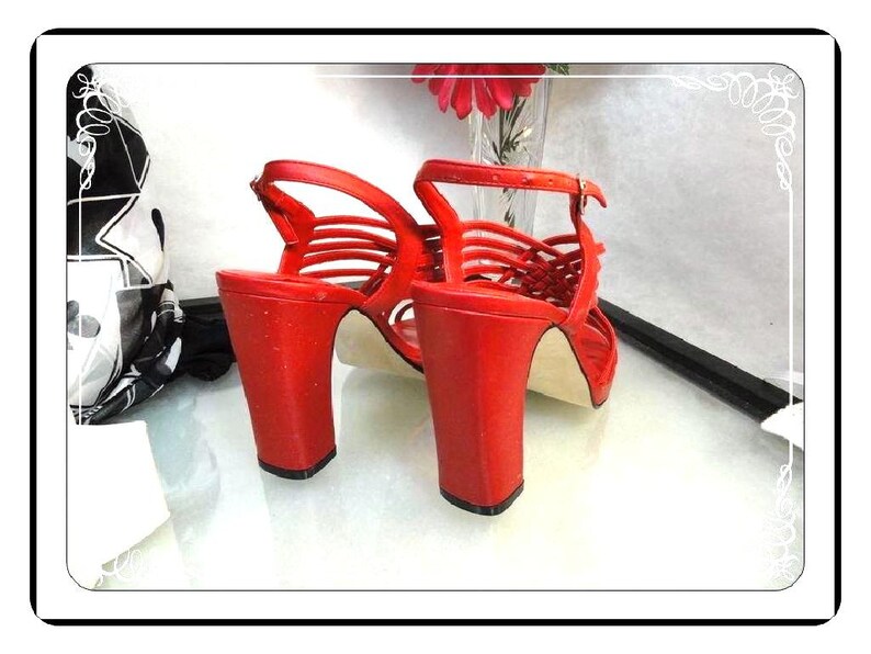 chunky heel strappy shoes
