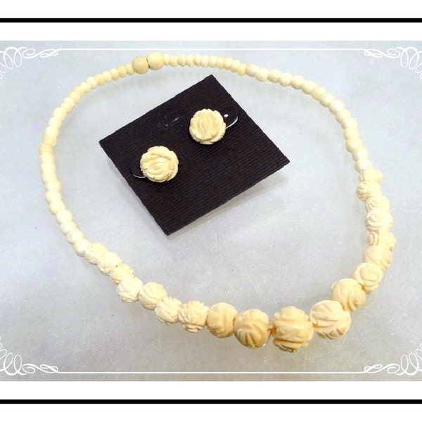 White Rose  Bead Demi - Vintage Carved  Necklace & Earrings for Pierced Ears   -   E1657-121012000