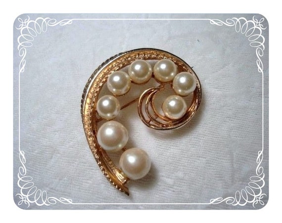 1940/'s Mid Century Elegance Clean Beads Classic Gorgeous Antique Champagne Faux Pearl Oval Brooch 2 /& 38