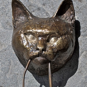 Cat Door Knocker Bronze