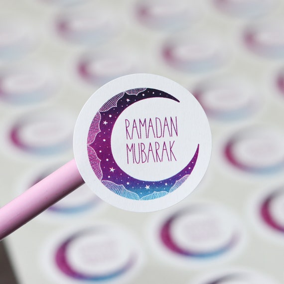 Ramadan Mubarak Stickers: 35 Round Eid Celebration Labels
