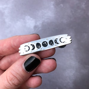Épingle en émail phases de la lune, insigne d'épingle lunes, épingle lune sorcière, broche céleste