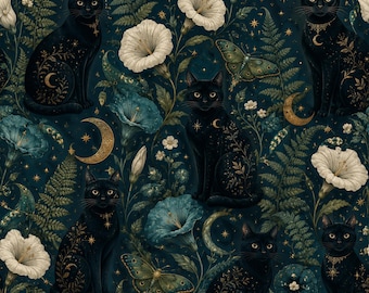 Op de afbeelding: Een naadloos patroon met zwarte katten versierd met gouden hemelse motieven, waaronder maansikkels en sterren, afgewisseld met witte ochtendgloriebloemen, groene varenbladeren en gedetailleerde motten op een donkerblauwe achtergrond.