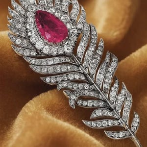 Vintage Ruby Leaf Brooch, Red Gemstone Brooch, Crystal Leaf Brooch, Floral Statement Brooch, Silver Tone Brooch, Elegant Vintage Jewelry