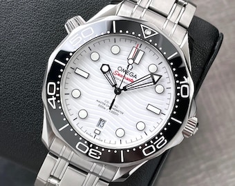Vintage Omega Seamaster Diver 300 M Professional SMP 300 White Ceramic Dial Bracelet 210.30.42.20.04.001
