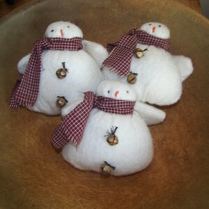 Set of 3 Primitive Snow Angel Ornaments image 5