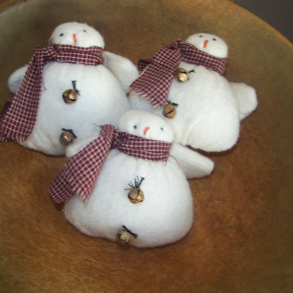 Set of 3 Primitive Snow Angel Ornaments