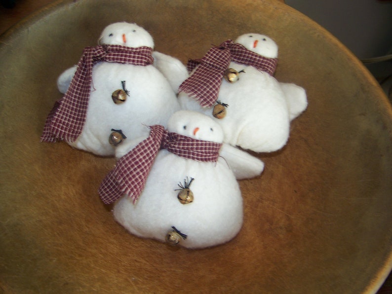 Set of 3 Primitive Snow Angel Ornaments image 1