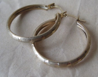 10K Hoop Yellow Gold Wire Earrings Matt Diamond Cut Vintage Karat KT Solid  Pierced