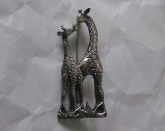 Giraffe Sterling Brooch Silver Pin Vintage 925