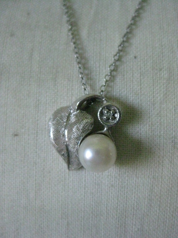 Leaf Pearl Diamond 14K White Gold Necklace Karat … - image 2