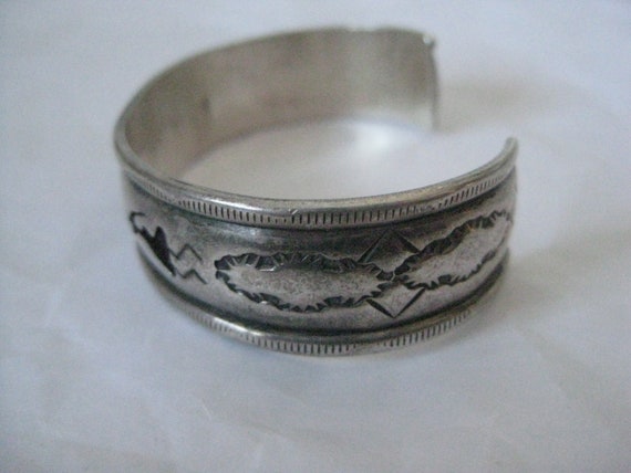 Native American Sterling Cuff Shadow Bracelet Vin… - image 5