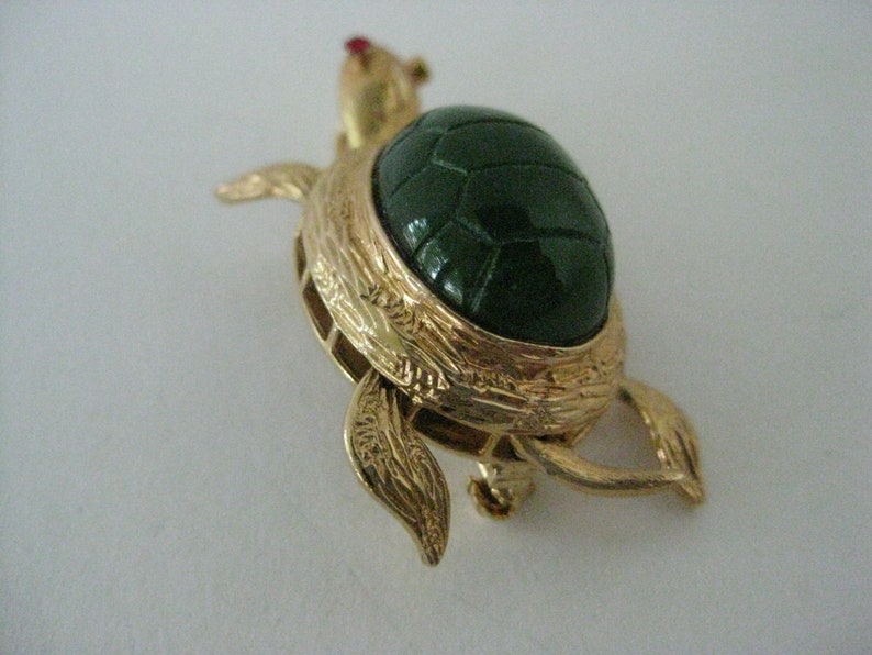 Sea Turtle Scarab Jade Green Stone Gold Vermeil Brooch Pin Vintage Sterling Silver Articulated Pendant