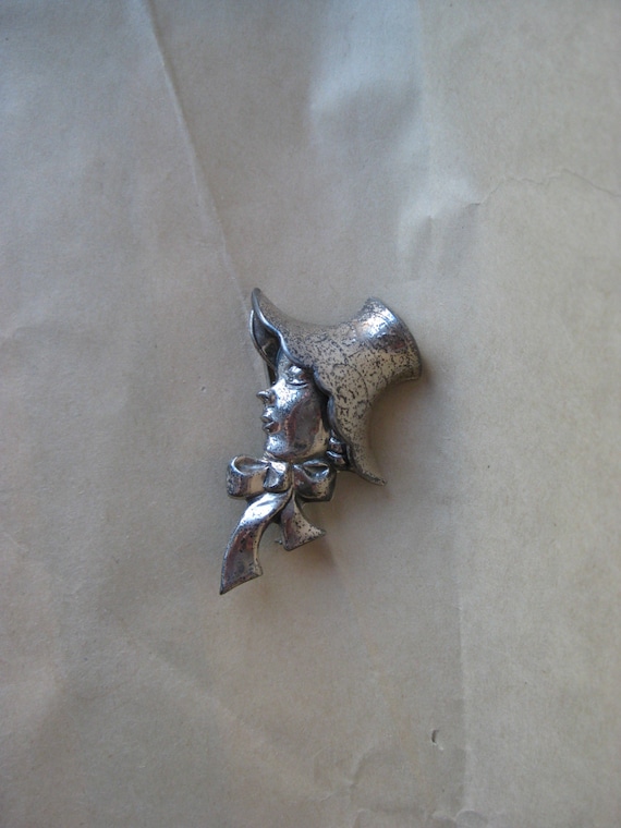 Woman Hat Bow Sterling Brooch Silver Pin Vintage … - image 1