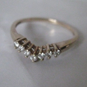 10K Clear CZ Stackable Yellow Gold Ring size 7 Solid Karat KT Vintage Chevron