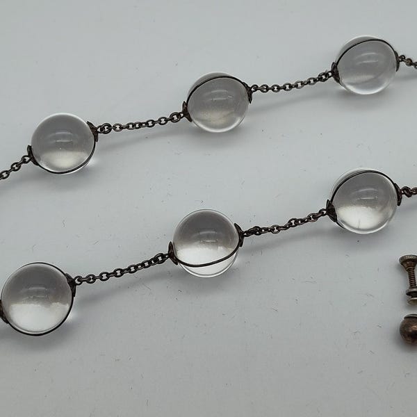 Ensemble antique de collier et boucles d'oreilles en argent sterling avec boules de cristal de roche et boules de lumière