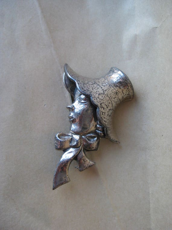 Woman Hat Bow Sterling Brooch Silver Pin Vintage … - image 3