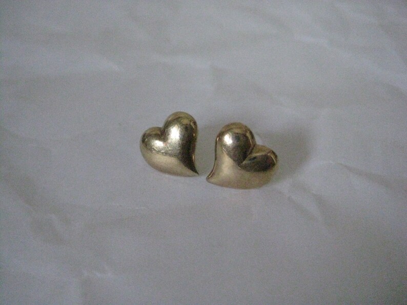 14K Heart Yellow Gold Earrings Vintage Karat KT Solid Pierced Post Italy