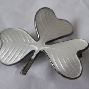 Shamrock Clover White Guilloche Sterling Brooch Silver Pin Vintage 925 Bernard Meldahl Norway Enamel