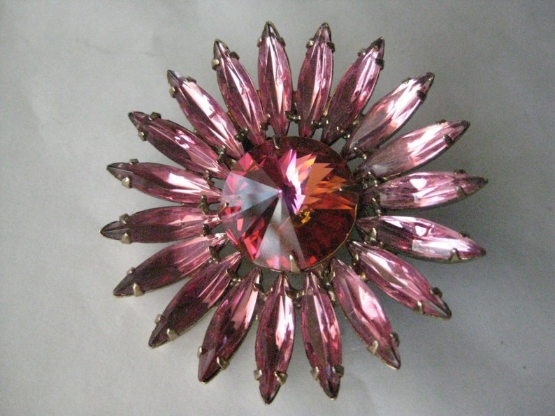 Pink Daisy Flower Rhinestone Aurora Brooch Pin Silver Vintage AB