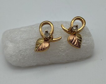 Pendientes vintage de oro rosa y amarillo de 10 quilates con piedra transparente en forma de hoja de Black Hills, postes macizos.
