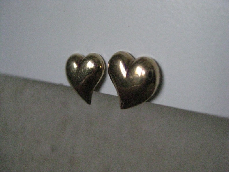 14K Heart Yellow Gold Earrings Vintage Karat KT Solid Pierced Post Italy