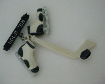 Hockey Hold'em Skates Stick Dangle Brooch Pin Vintage Celluloid Plastic White Black