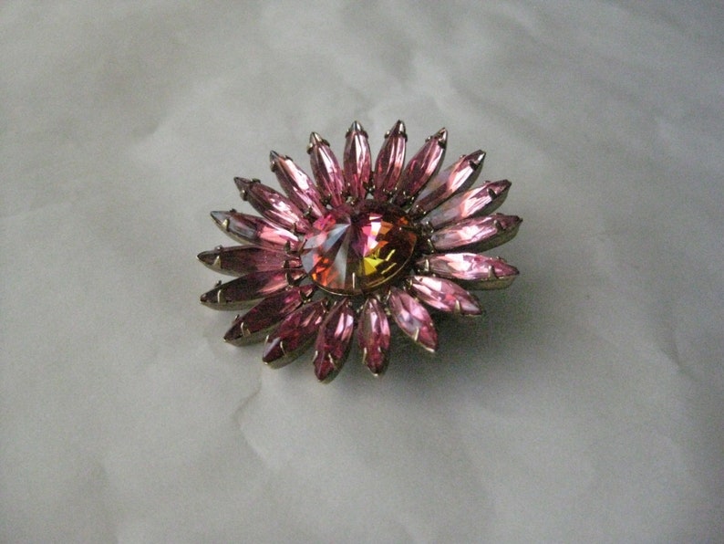 Pink Daisy Flower Rhinestone Aurora Brooch Pin Silver Vintage AB