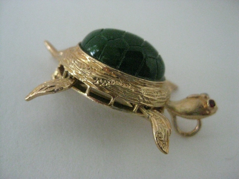Sea Turtle Scarab Jade Green Stone Gold Vermeil Brooch Pin Vintage Sterling Silver Articulated Pendant