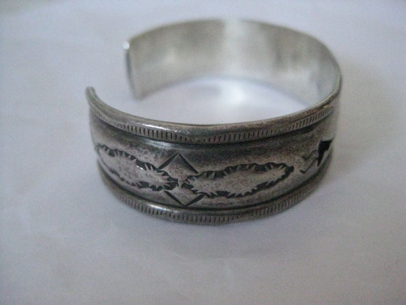 Native American Sterling Cuff Shadow Bracelet Vin… - image 6