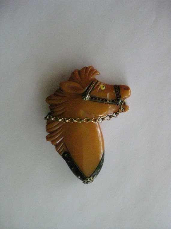 Bakelite Horse Gold Yellow Carved Brooch Pin Vinta