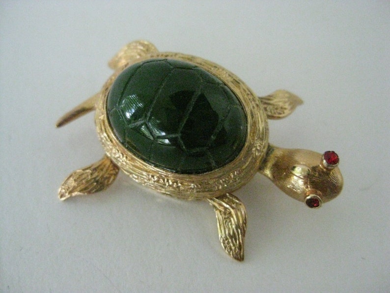 Sea Turtle Scarab Jade Green Stone Gold Vermeil Brooch Pin Vintage Sterling Silver Articulated Pendant