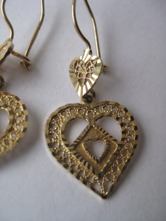 14K Heart Filigree Dangle Yellow Gold Earrings Vi… - image 5