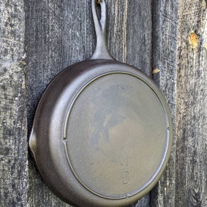 Vintage Lodge 8 Cast Iron Skillet - 3 Notch 5SK - Restored & Seasoned SITS  FLAT on eBid United States