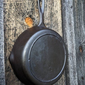 Vintage Three Notch Lodge #5 Cast Iron Skillet