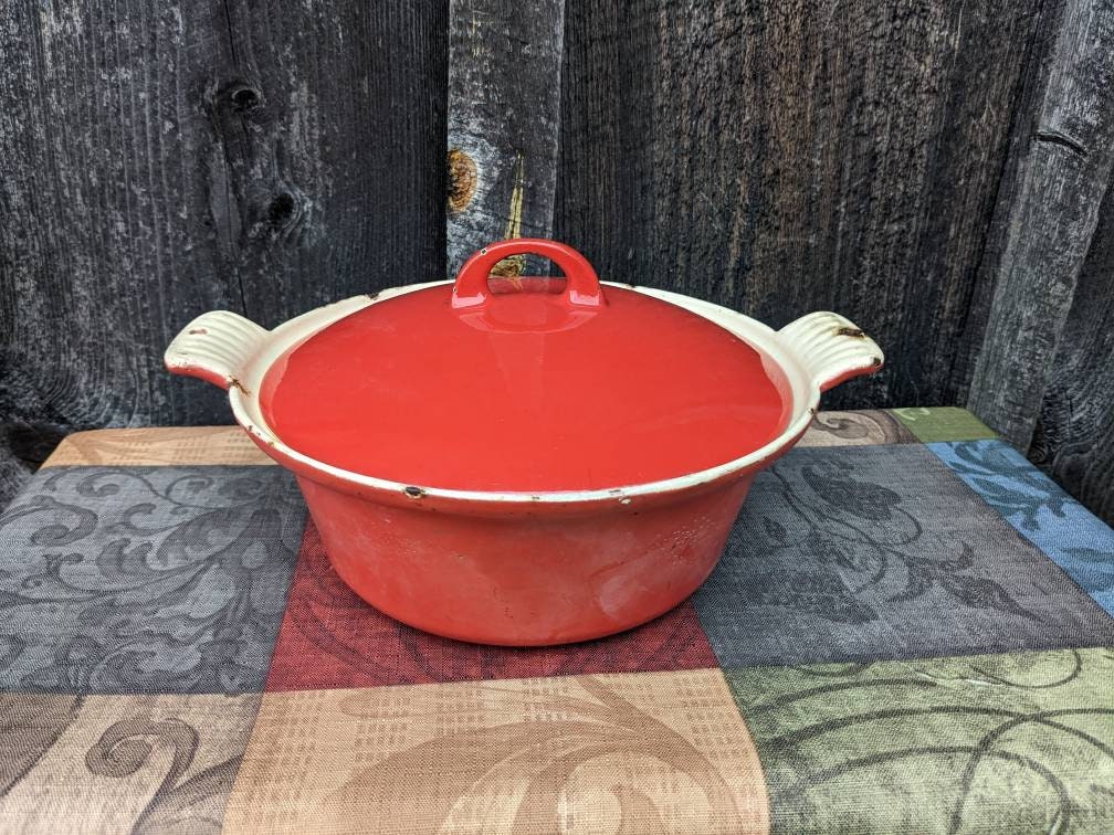 Red Enamel Coated Cast Iron Dutch Oven ·