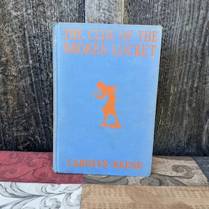 Vintage Nancy Drew The Clue in the Broken Locket First Edition