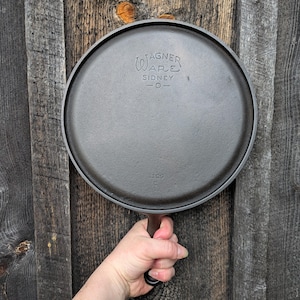 Wagner Ware #9 Cast Iron Skillet Griddle 1109 C Sidney O