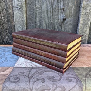 Set of 5 Vintage 1930&#39;s Lincoln Factory Executive Service Books