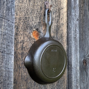 Griswold Iron Mountain #3 Vintage Cast Iron Skillet 1031
