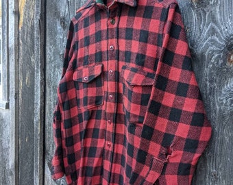 Vintage Woolrich Red and Black Plaid Wool Men's Shirt Vintage Hunting